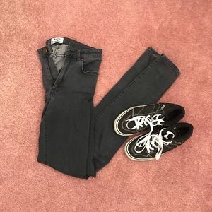 ACNE STUDIOS HIGH RISE JEANS.